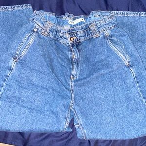 Size 6 HighWaisted Zara Jeans